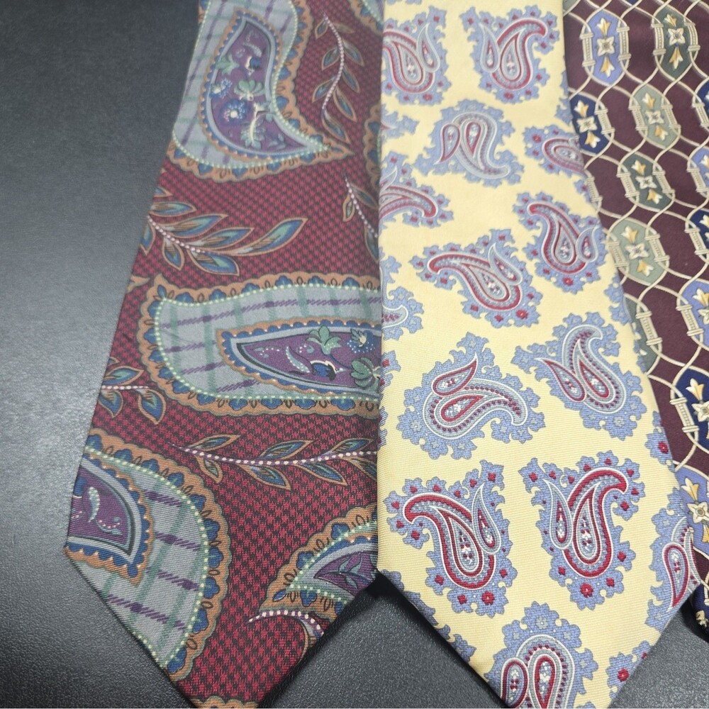Lot of 4 Mens 100% Silk Ties Purple Lavender Paisley Vintage Old Money Heritage